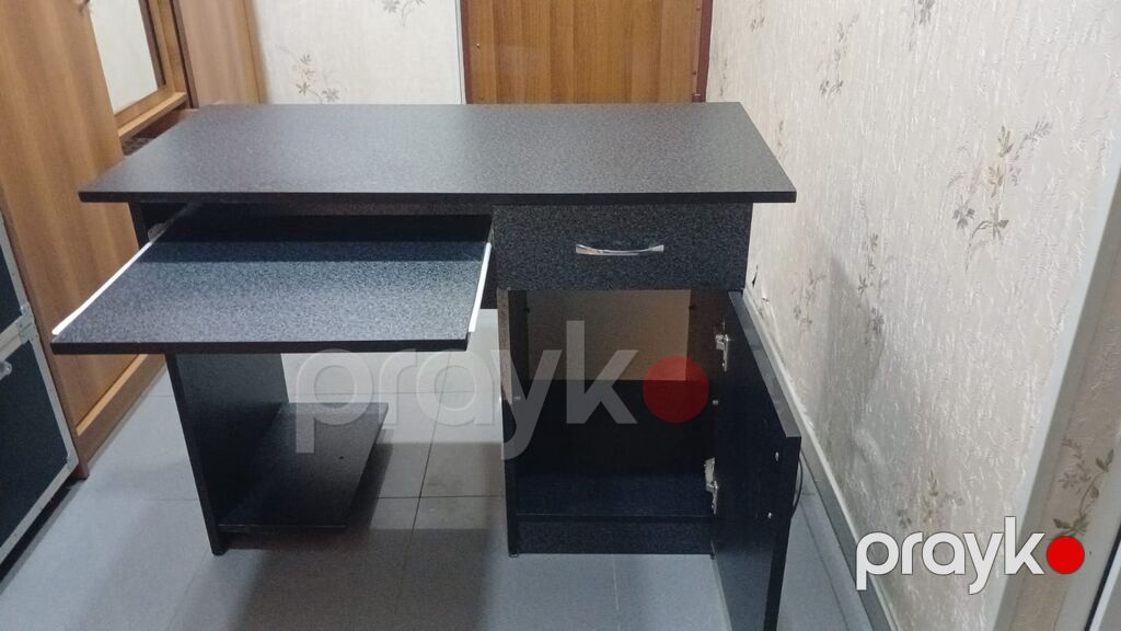 Yazı masası Satılır 60₼ Yeni kimi Heç bir problemi yoxdur Ünvan — Mebel, Bakı (5)