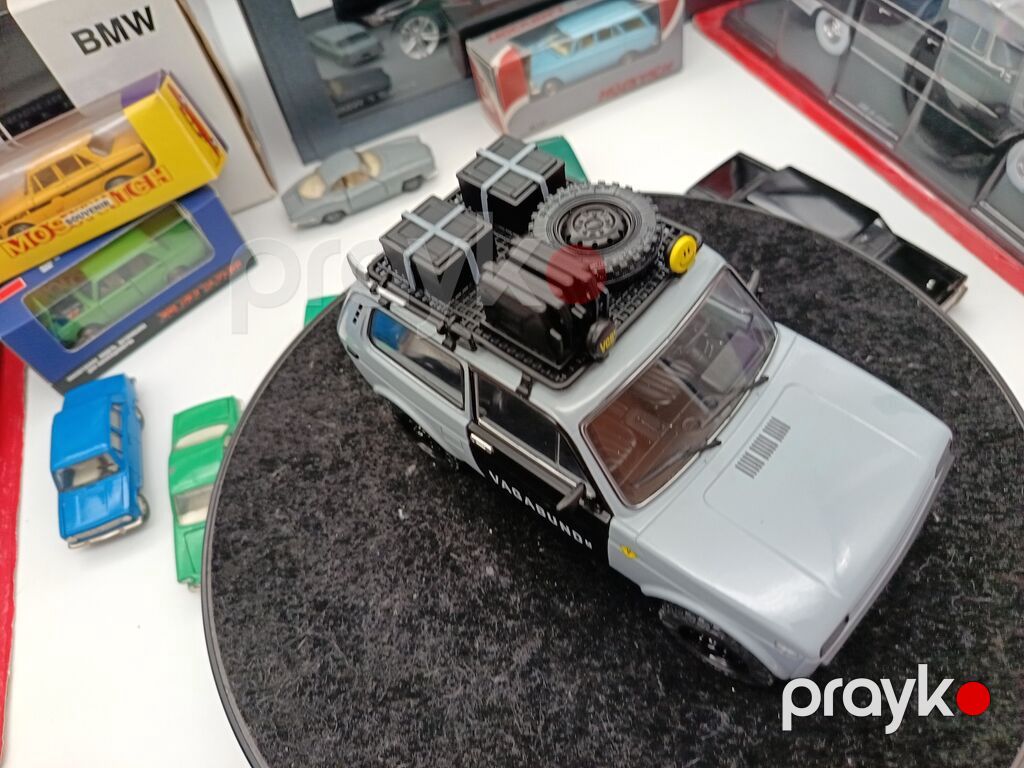 Kolleksionerlər üçün xüsusi təklif Lada Niva 1:18 Solido — Modellar, Masazır (7)