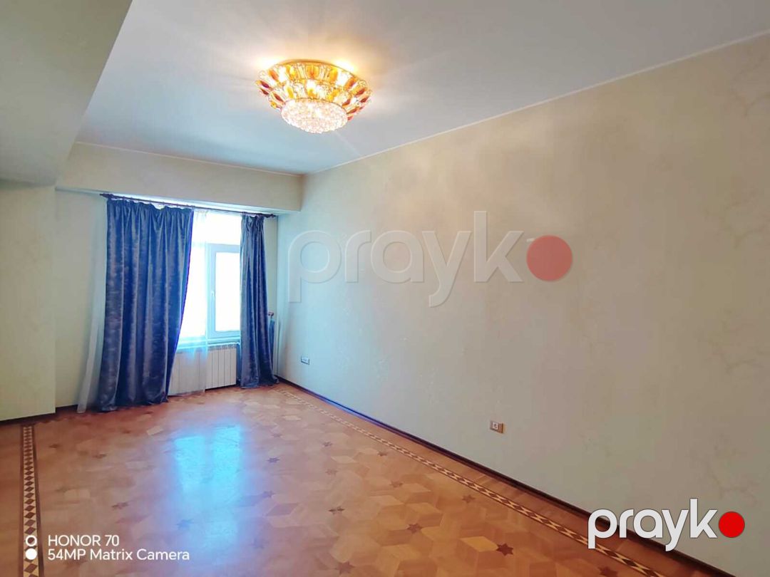 Satılır 5 otaqlı köhnə tikili 187 m² — Mənzil, Bakı (3)