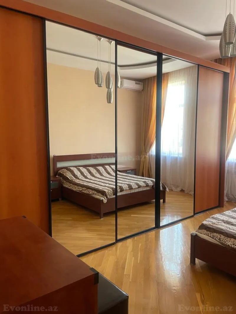 Kirayə verilir 4 otaqlı Mənzil Köhnə tikili 130 m² Bakı, Səbail r., 28 May m — Mənzil, Bakı (7)