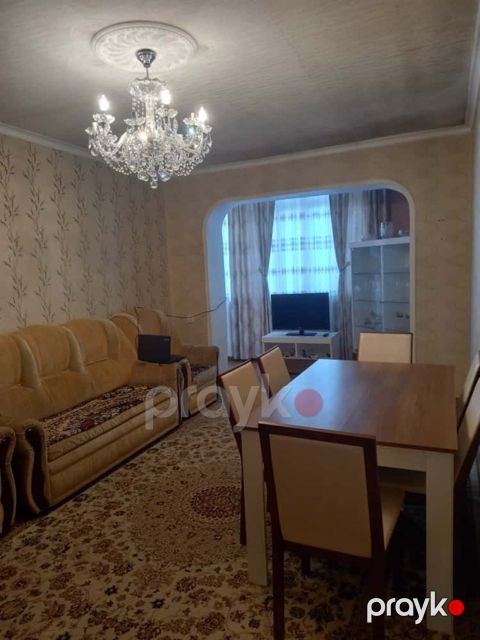 Satılır 3 otaqlı köhnə tikili 100 m² — Bakı