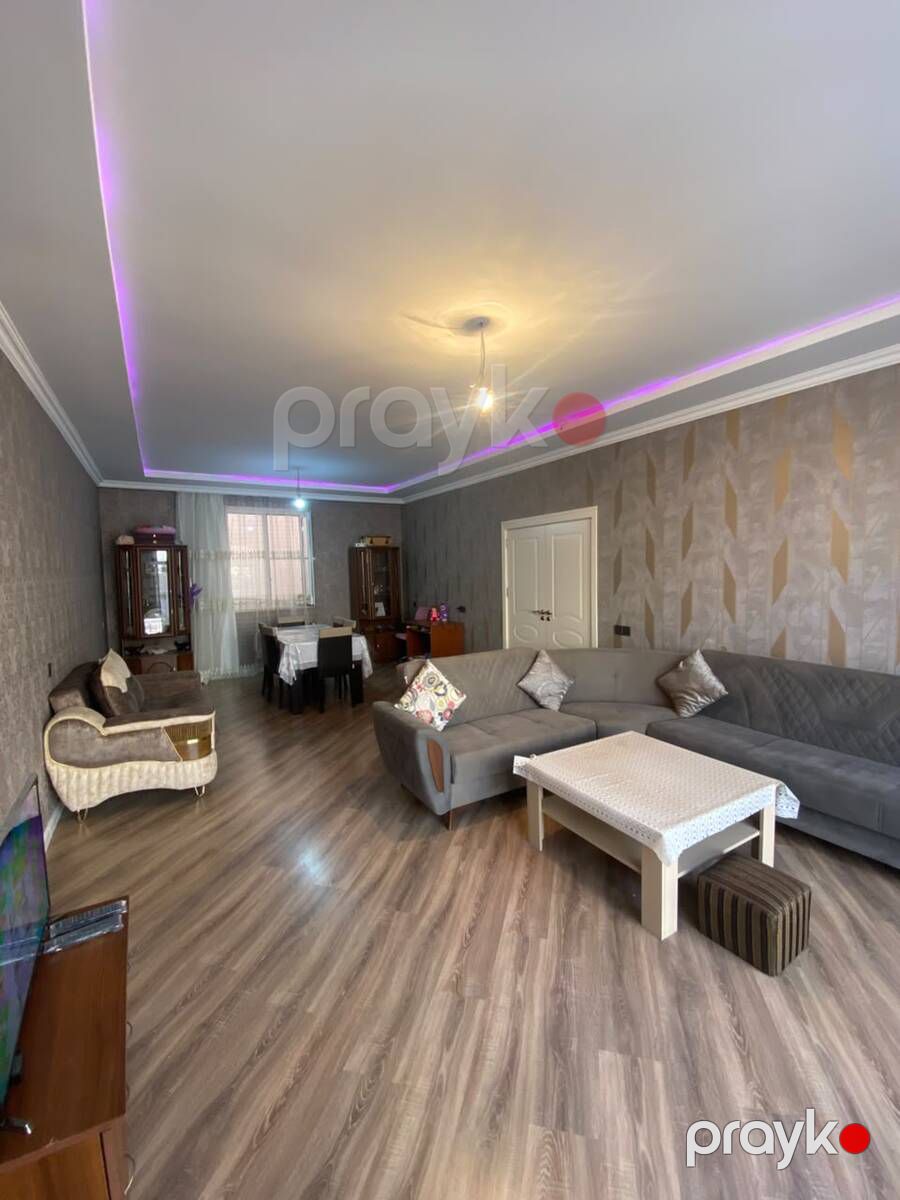 Satılır 4 otaqlı həyət evi/bağ evi 200 m² — Ev, villa, Bakı (3)