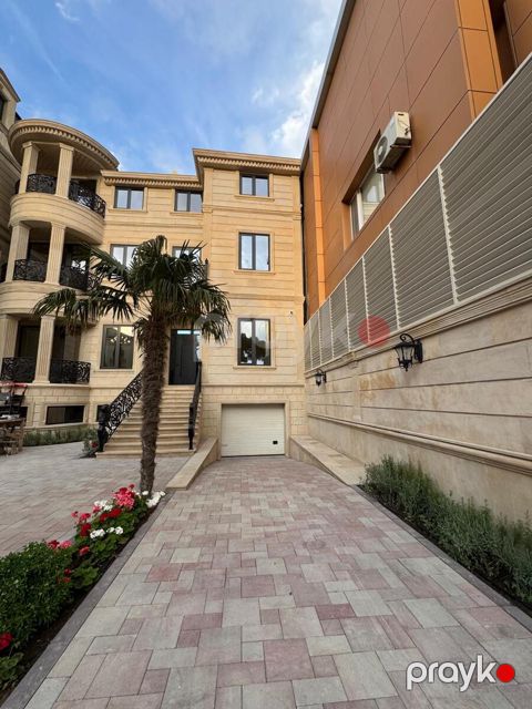 Satılır 8 otaqlı həyət evi/bağ evi 550 m² — Bakı