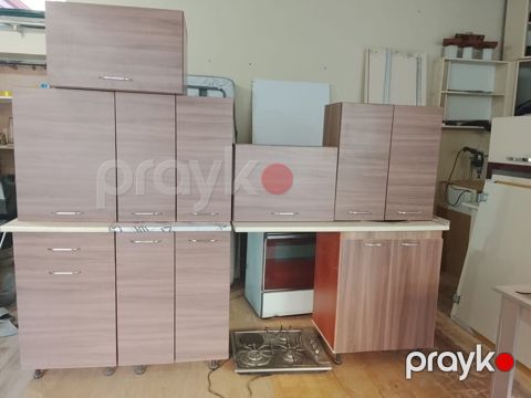 Mətbəx mebeli satılır. Qiymət 340azn. Yuxarı 3 metr, aşağı