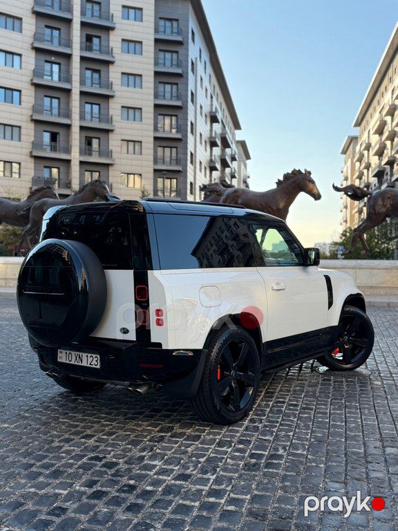 Land Rover Defender, 2.0 L, 2023 il, 9 000 km — Avtomobillər, Bakı (7)