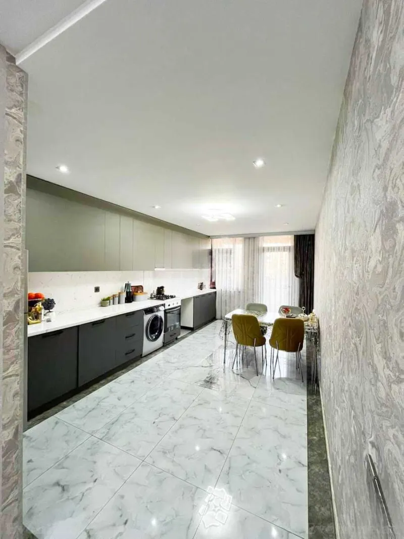 Satılır 3 otaqlı Mənzil Yeni tikili 135 m² Bakı, Nizami r., Qara Qarayev m., 8-ci kilometr — Mənzil, Bakı (3)