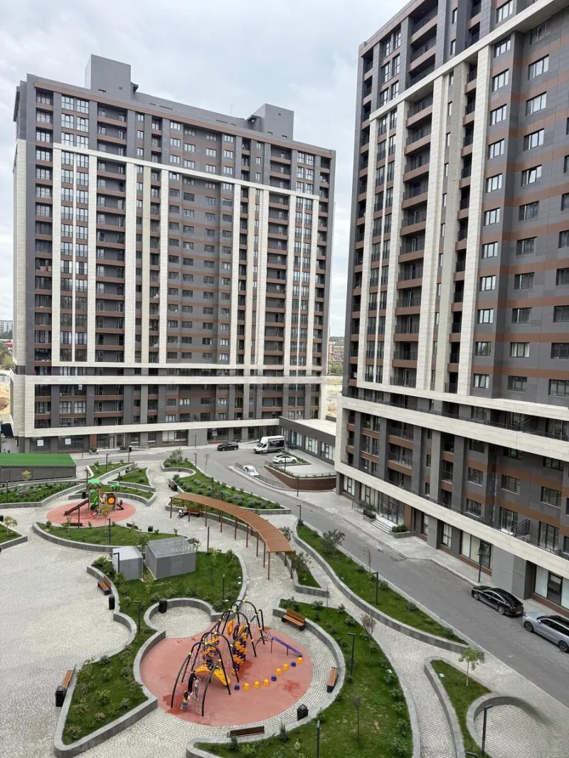 Kirayə verilir 3 otaqlı Mənzil Yeni tikili 130 m² Bakı, Xətai r., Ağ şəhər — Qurban Karimli — Mənzil