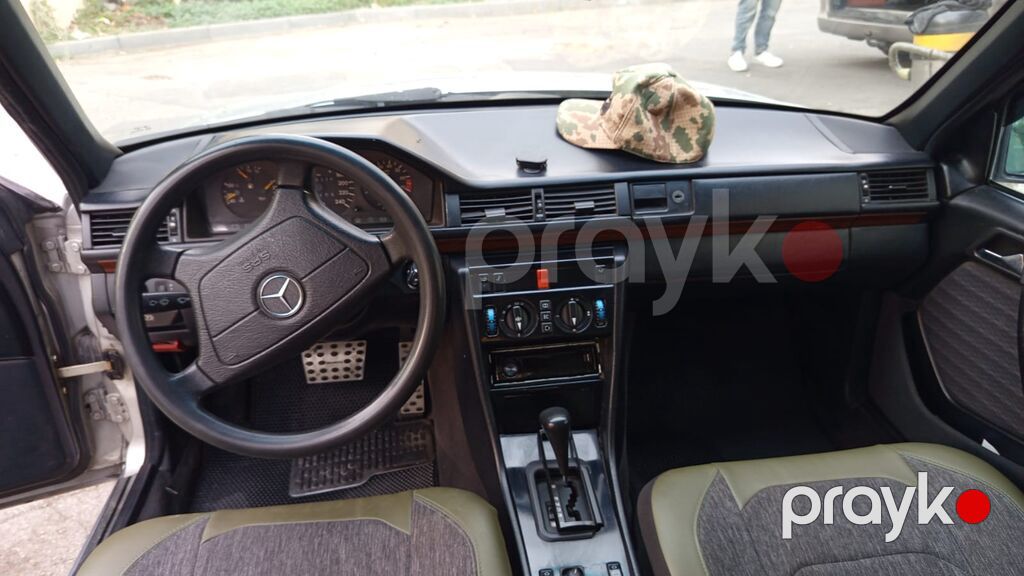 Mercedes-Benz E 220: 2.2 l 1993 il Sedan — Avtomobillər, Bakı (2)
