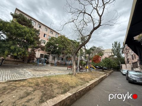 Satılır 2 otaqlı köhnə tikili 44 m² — Bakı