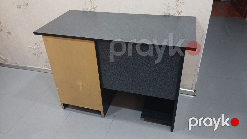 Yazı masası Satılır 60₼ Yeni kimi Heç bir problemi yoxdur Ünvan — Mebel, Bakı (6)