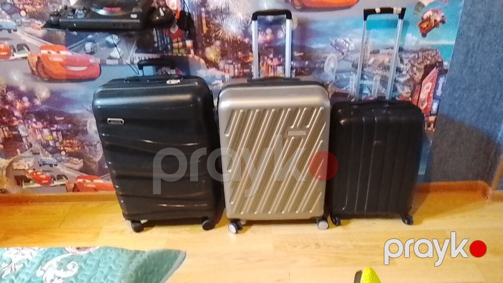 Ən balaca 15 kg boyukler 23/25 kg ceki tutur balaca 40 manat boyukler — Çamadanlar, Bakı (2)