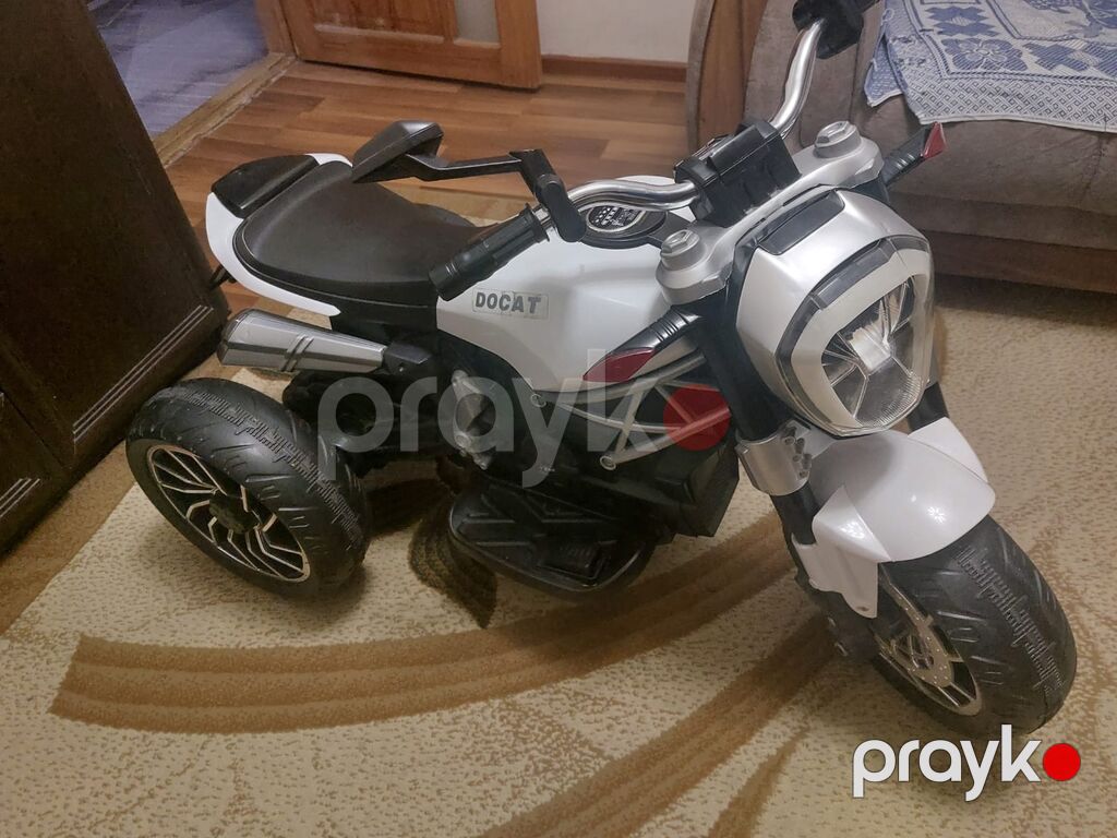 Uşaq üçün elektrikli üçtəkərli motosiklet çox yaxsı vəziyətdədir cox — Oyuncaq nəqliyyatı, Bakı (4)