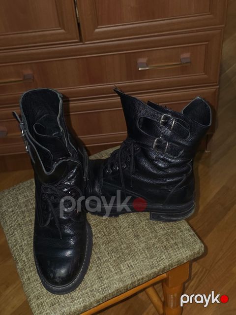 Qara dəri kişi çəkmələri - Material: qalın, teksturalı qara dəri — Bakı