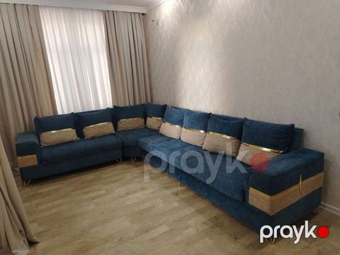 L / Divan evə böyük olduğu üçün satmaq istəyirəm. Qiymət: 550azn — Bakı