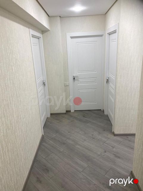 Satılır 2 otaqlı köhnə tikili 65 m²