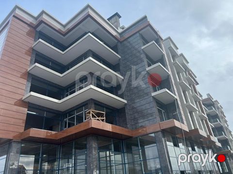 Satılır 4 otaqlı yeni tikili 260 m² — Bakı