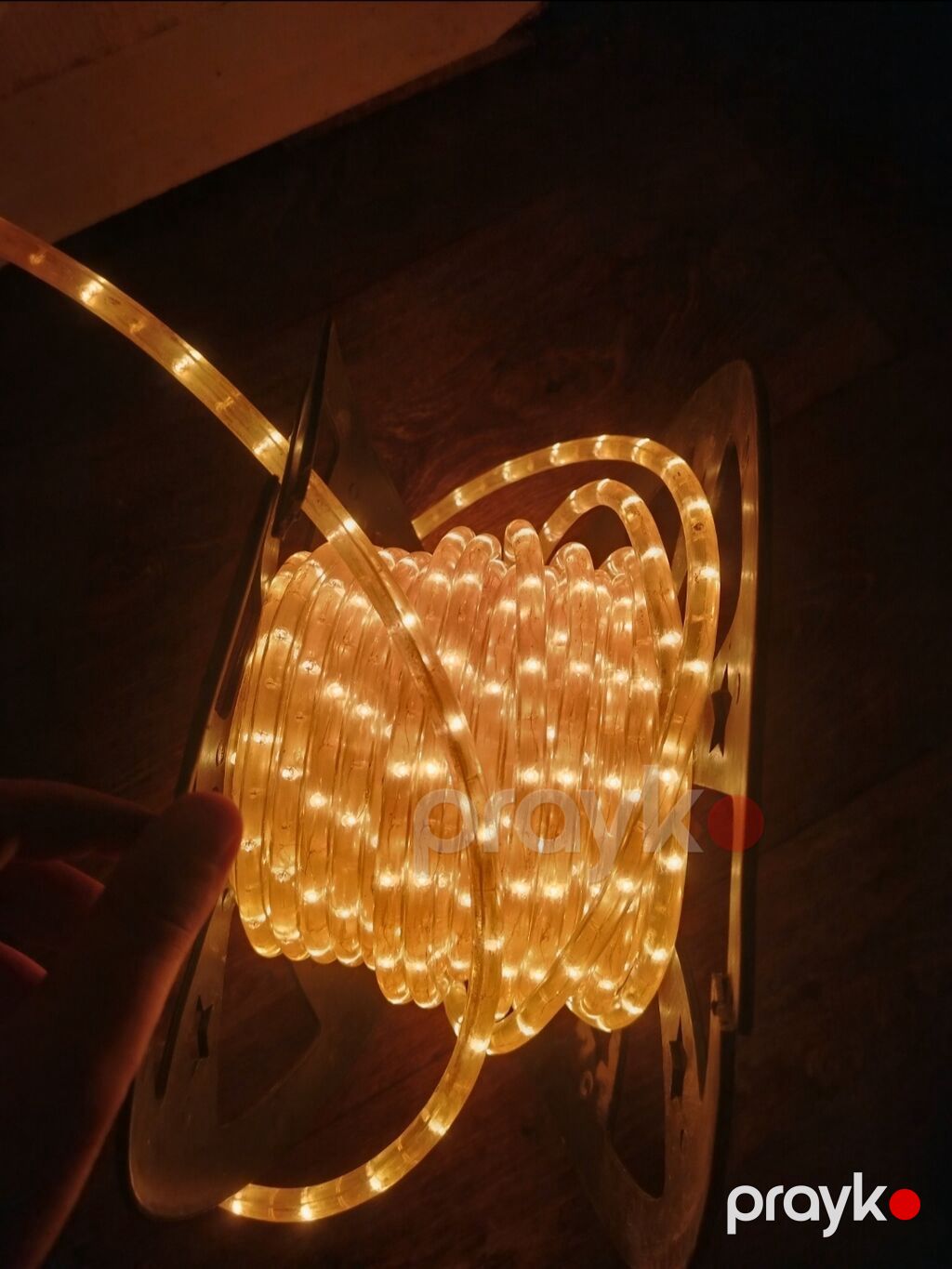 LED işıqlandırma şlanqı (rope light), isti ağ rəngli. metrəsi 1 manat — LED işıqlandırma, Gəncə (3)