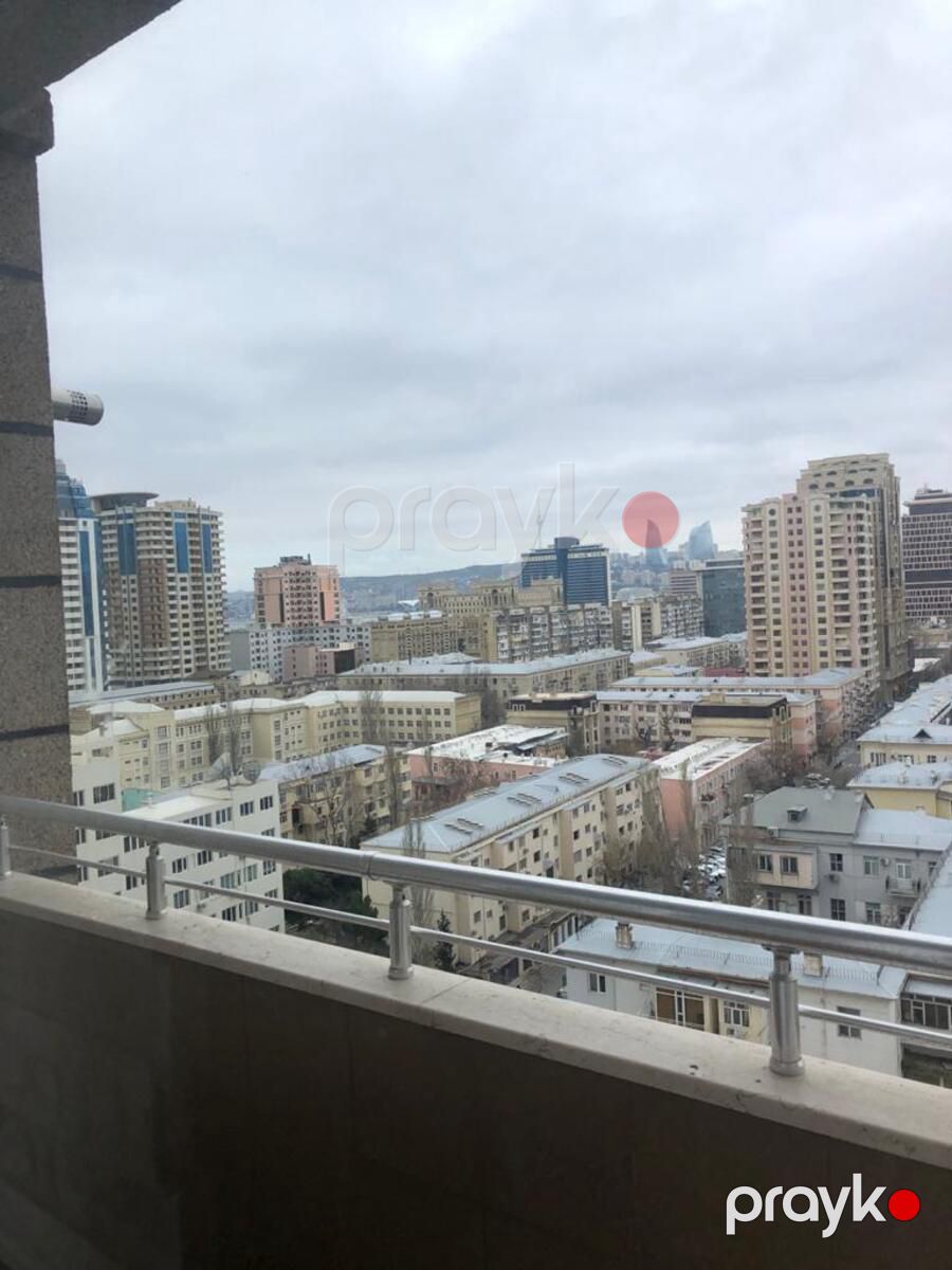 Satılır 4 otaqlı yeni tikili 302 m² — Mənzil, Bakı (4)