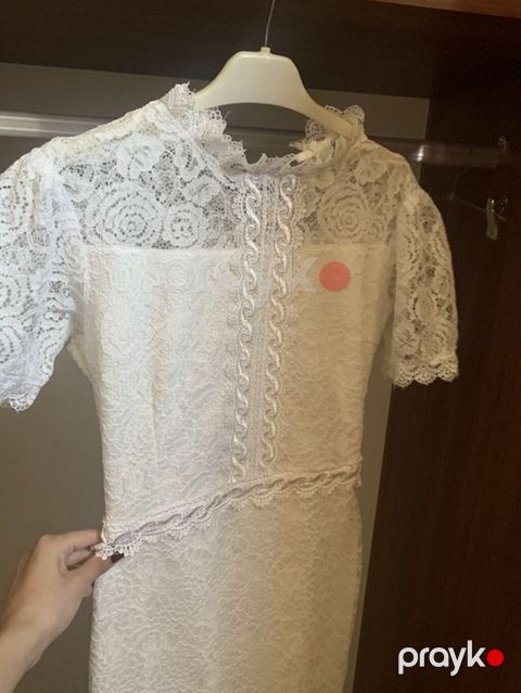 Ağ rəngli, tam krujeva detallı zərif don. - Model: midi uzunluq, ətək — Bakı