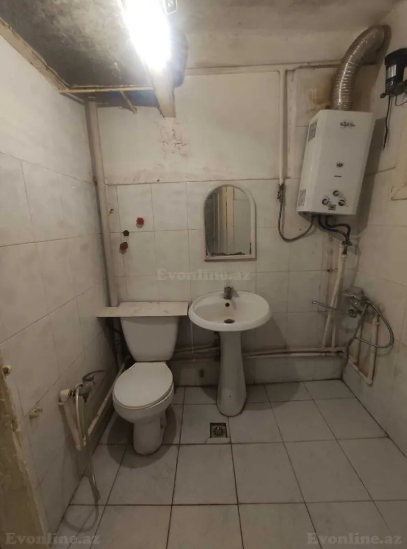 Kirayə verilir 1 otaqlı Mənzil Köhnə tikili 35 m² Bakı, Yasamal r., Elmlər Akademiyası m — Mənzil, Bakı (4)