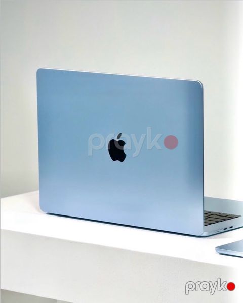 Apple Macbook Air 13 M4 — Bakı