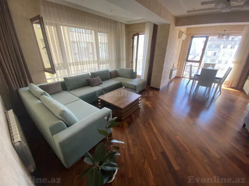 Kirayə verilir 3 otaqlı Mənzil Yeni tikili 138 m² Bakı, Xətai r — Əliyev Baloğlan — Mənzil