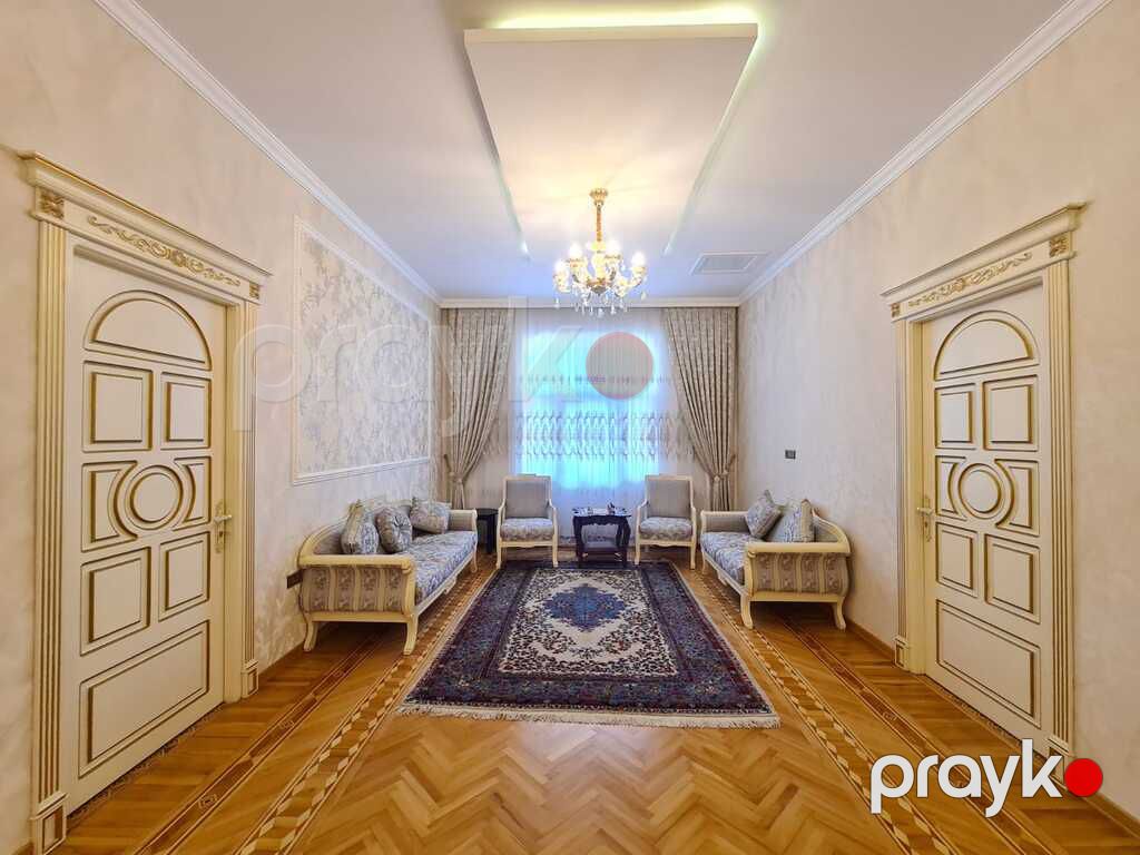 Satılır 10 otaqlı həyət evi/bağ evi 800 m² — Ev, villa, Bakı (11)