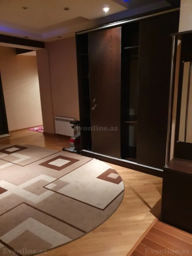 Kirayə verilir 3 otaqlı Mənzil Yeni tikili 130 m² Bakı, Yasamal r., İnşaatçılar m — Mənzil, Bakı (8)