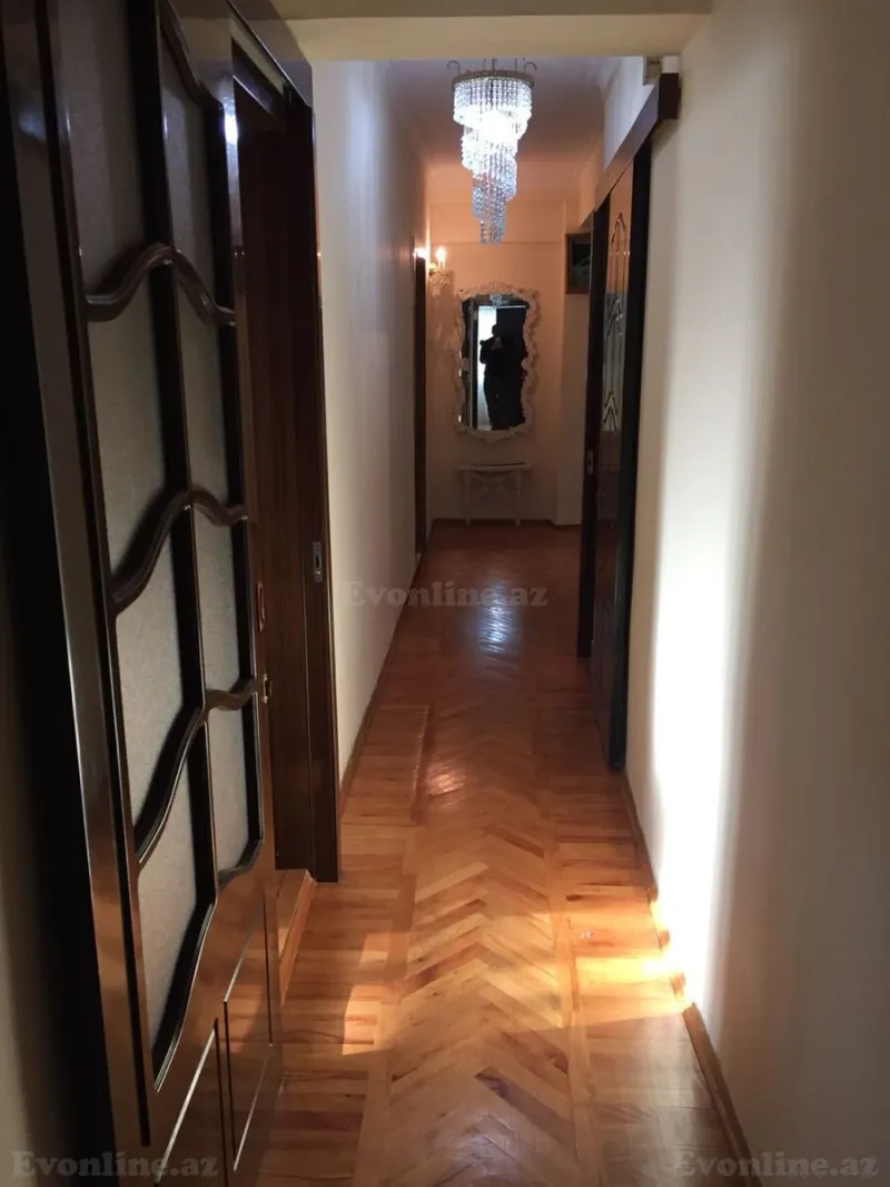 Kirayə verilir 2 otaqlı Mənzil Köhnə tikili 80 m² Bakı, Səbail r., 28 May m — Mənzil, Bakı (2)