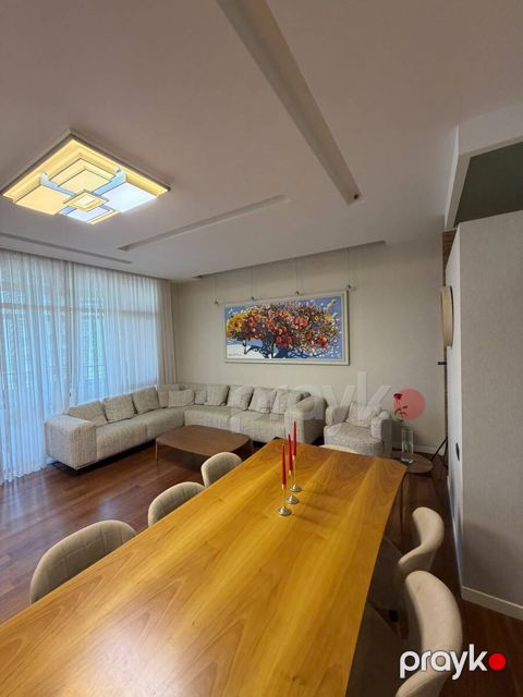Satılır 4 otaqlı yeni tikili 225.5 m² — Bakı
