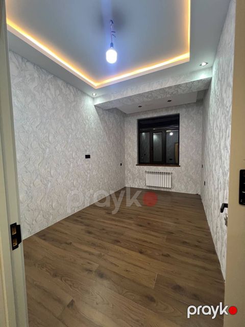 Satılır 3 otaqlı yeni tikili 125 m²