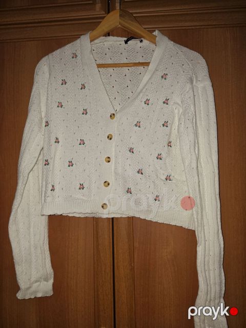 Ağ rəngli toxunma kardiqan - Model: V-yaxa, ön hissədə düyməli (6 — Bakı