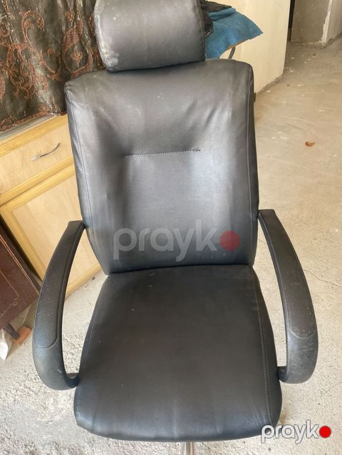 60 man(Masazır). Salon üçün uz-qas kreslosu. satılır. Vpp — Bakı
