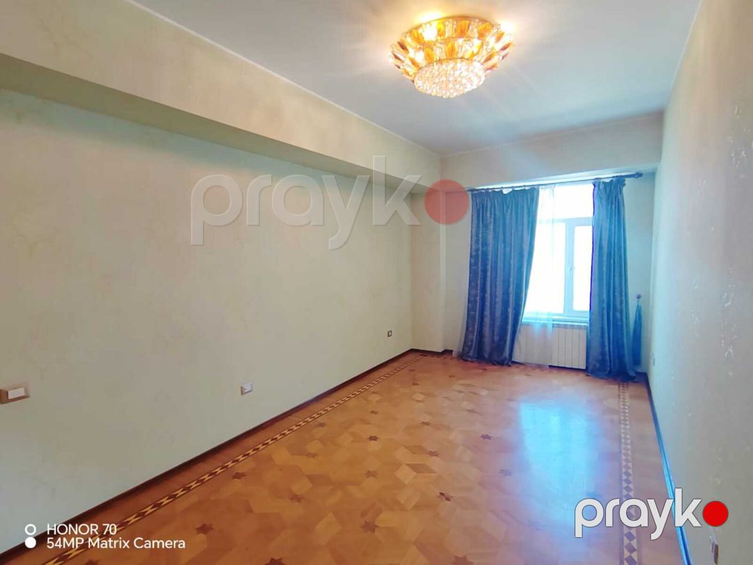 Satılır 5 otaqlı köhnə tikili 187 m² — Mənzil, Bakı (4)