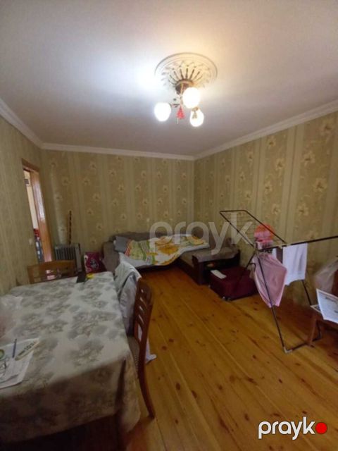 Satılır 2 otaqlı köhnə tikili 35 m²