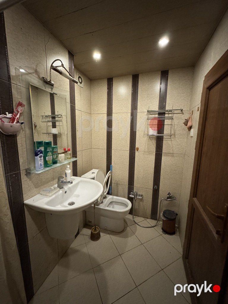 Satılır 2 otaqlı köhnə tikili 55 m² — Mənzil, Bakı (11)