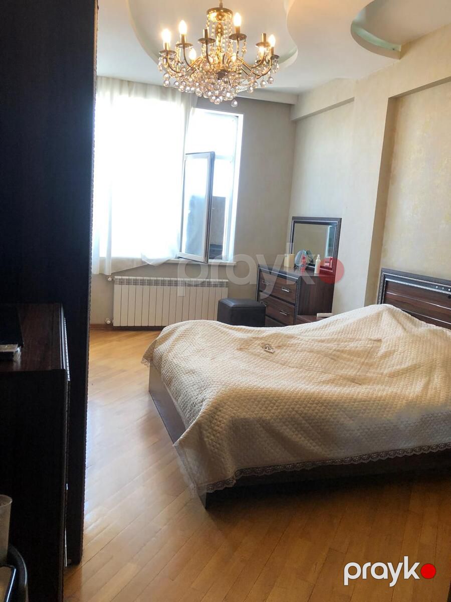 Satılır 4 otaqlı yeni tikili 200 m² — Mənzil, Bakı (9)