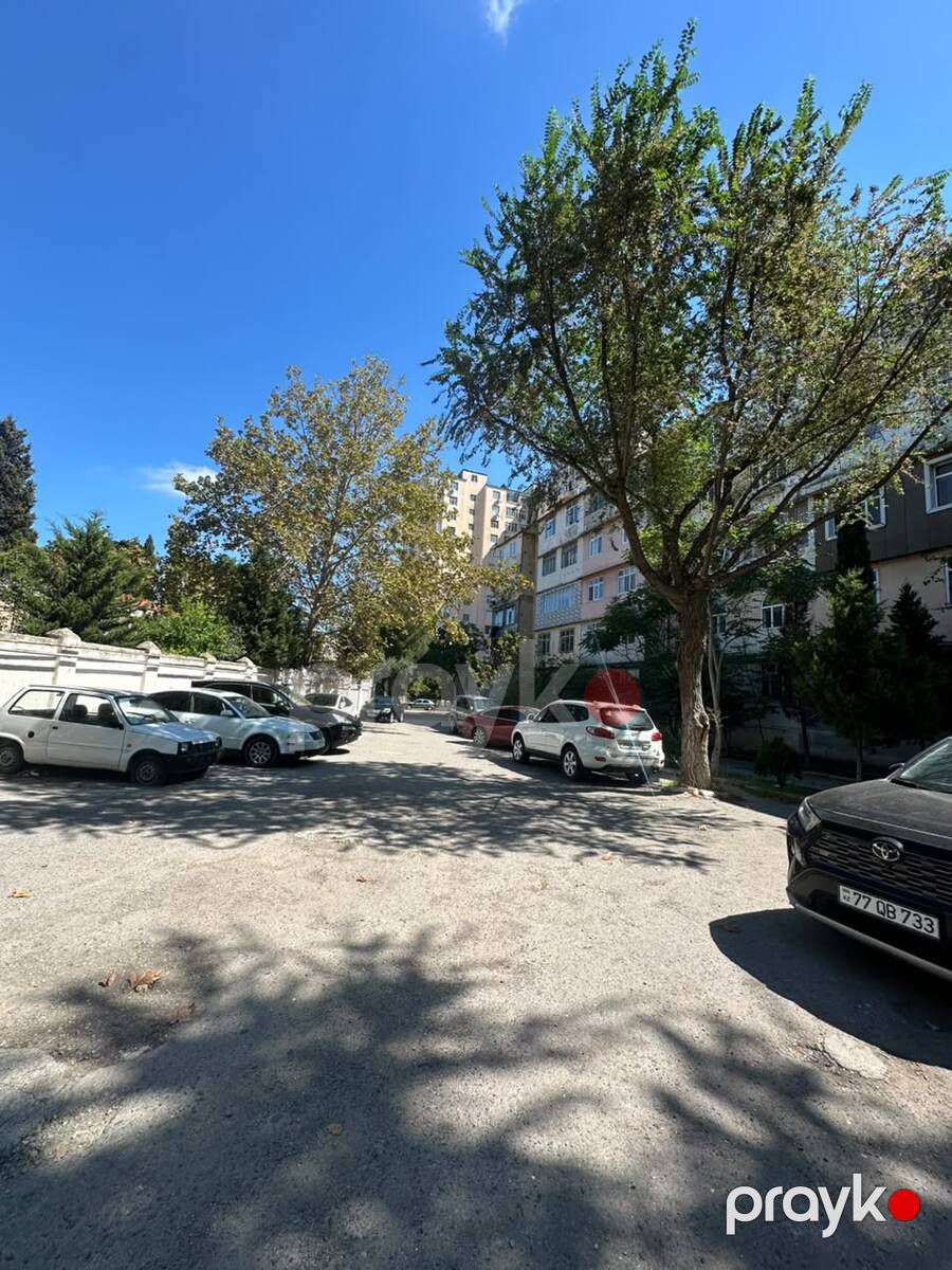 Satılır 4 otaqlı köhnə tikili 110 m² — Mənzil, Bakı (2)