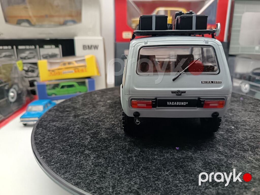 Kolleksionerlər üçün xüsusi təklif Lada Niva 1:18 Solido — Modellar, Masazır (3)