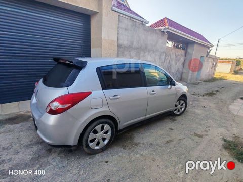 Nissan Tiida: 0.5 l 2011 il Hetçbek — Saray