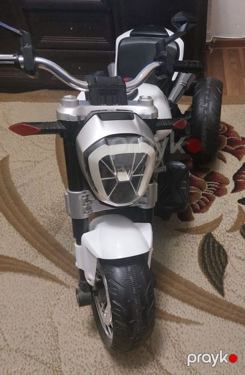 Uşaq üçün elektrikli üçtəkərli motosiklet çox yaxsı vəziyətdədir cox — Bakı