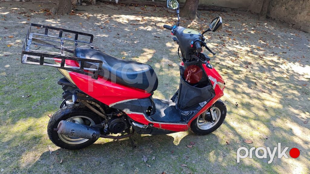 Moon 80cc moped satılır.işlək vəziyətdədir.hər şeyi işləyir.əlavə — Mopedlər və skuterlər, Bakı (2)