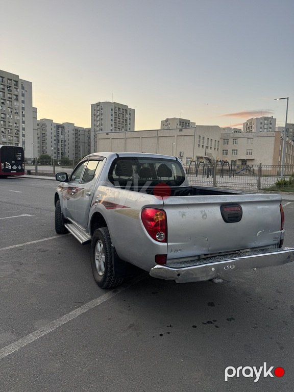 Mitsubishi L200, 2.5 L, 2013 il, 299 798 km — Avtomobillər, Bakı (4)