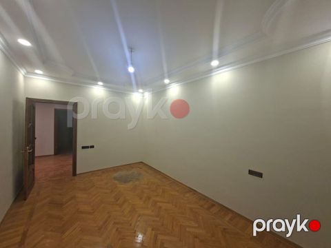 Bakı, 3 otaqlı, Köhnə tikili, 100 kv. m — Bakı