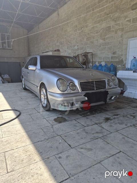 Mercedes E 280, 2.8 L, 1998 il, 380 000 km — Bakı