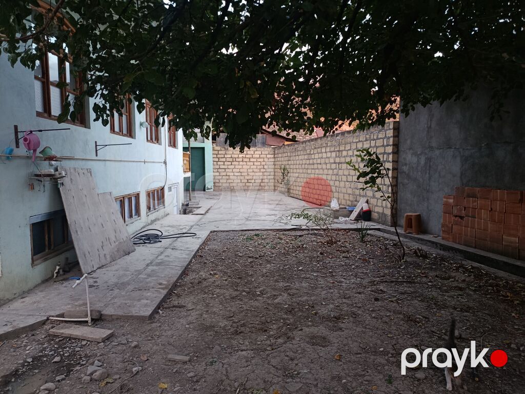 4 otaqlı, 700 kv. m, Yeni təmirli — Ev, villa, Şəki (2)