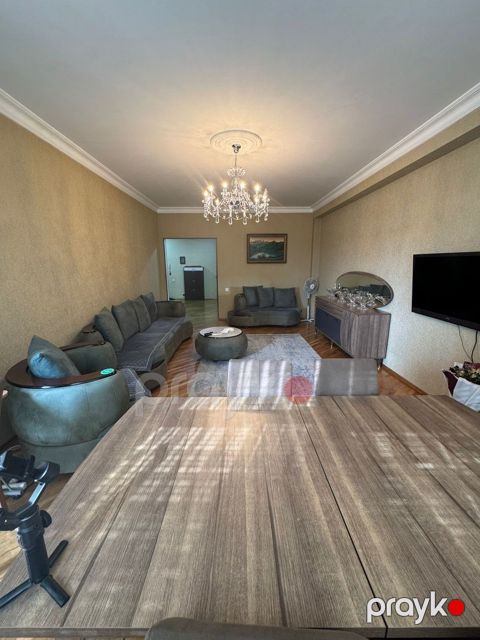 Satılır 3 otaqlı yeni tikili 105 m²