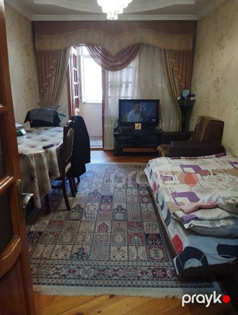 Satılır 2 otaqlı köhnə tikili 45 m² — Bakı