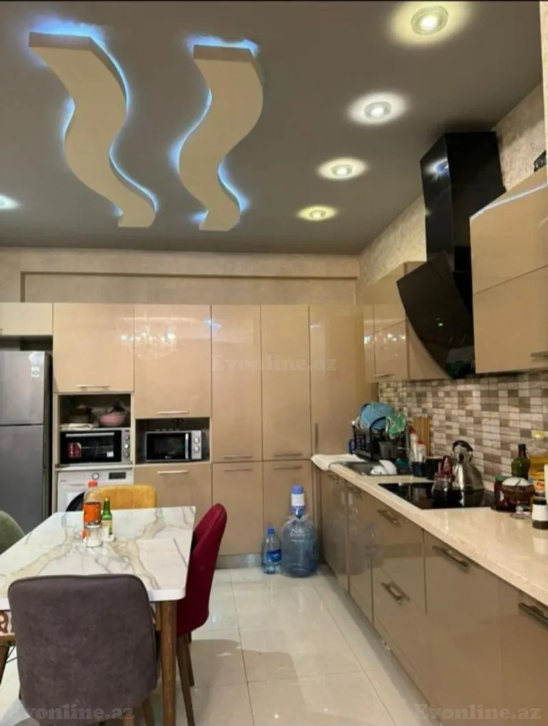 Kirayə verilir 3 otaqlı Mənzil Yeni tikili 110 m² Bakı, Yasamal r., İnşaatçılar m — Mənzil, Bakı (3)