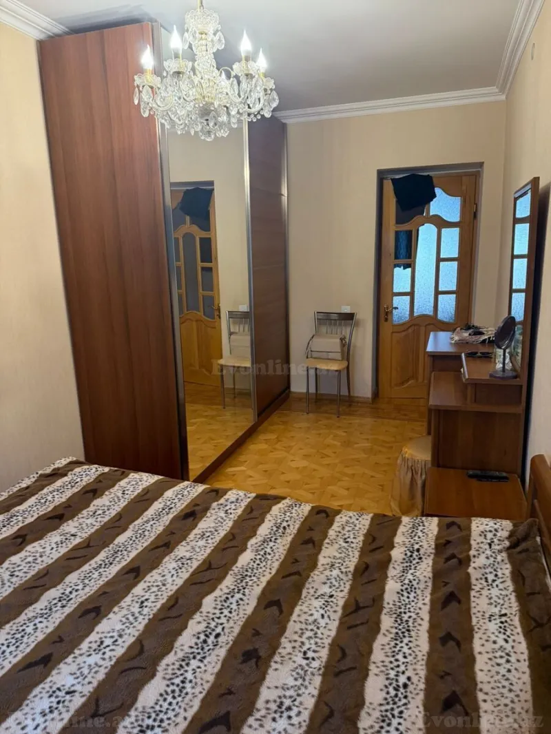 Kirayə verilir 3 otaqlı Mənzil Köhnə tikili 85 m² Bakı, Yasamal r., Elmlər Akademiyası m — Mənzil, Bakı (2)